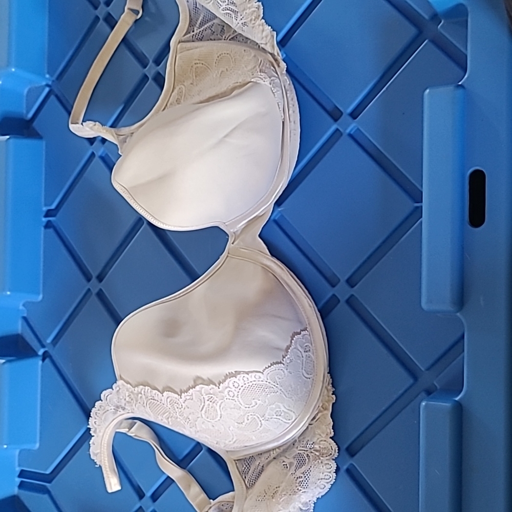 38D Victoria's Secret Vintage bra
